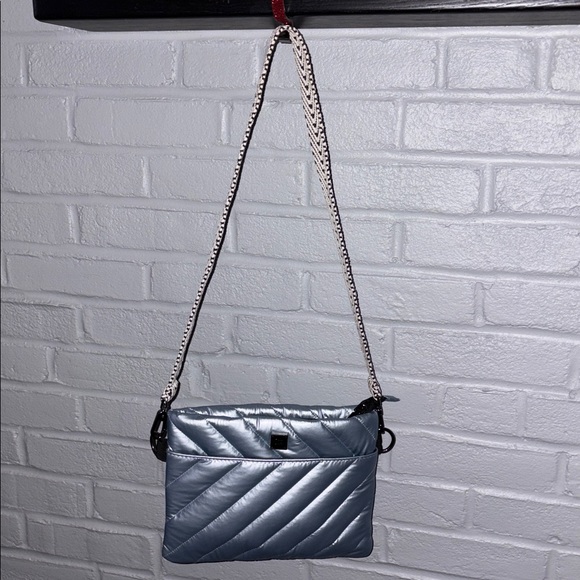 ๐ฆ Think Royln Diagonal Bum Bag. Pearl Gray/Ice Blue. Excellent Condition! - Picture 11 of 15